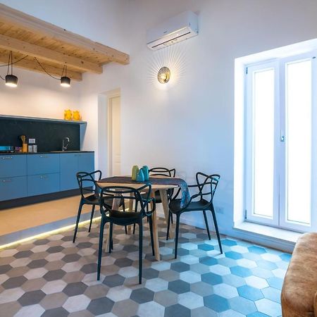 Dimora Di Levante- Ortigia Holidays Syrakusa Exteriör bild
