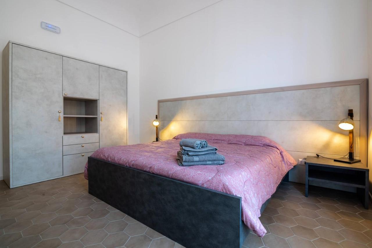 Dimora Di Levante- Ortigia Holidays Syrakusa Exteriör bild